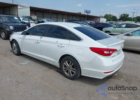 2017 Hyundai Sonata z USA, uszkodzony, nr VIN 5NPE24AF5HH441213